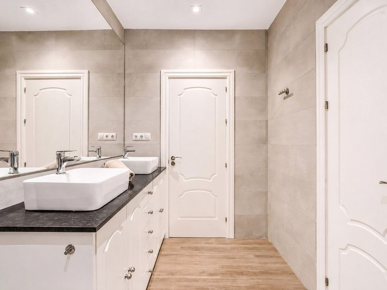 Apartment for Sale  in Marbella, Malaga 30