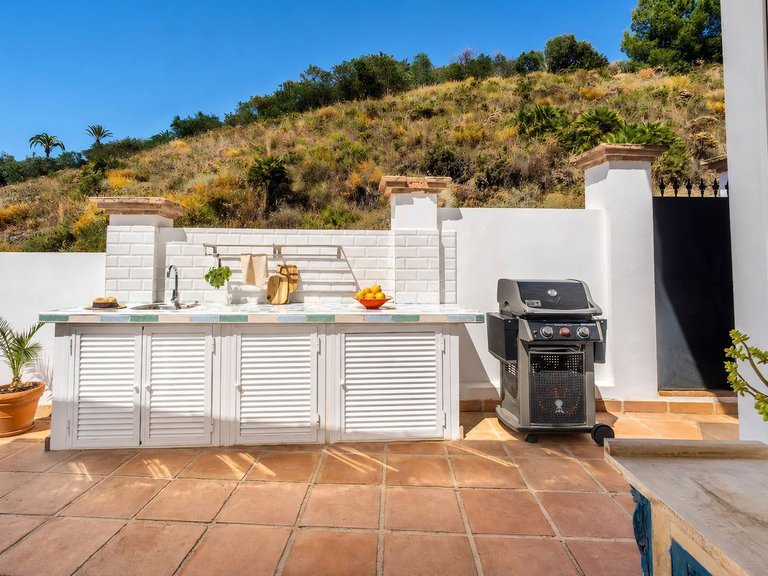 Apartment for Sale  in Marbella, Malaga 12
