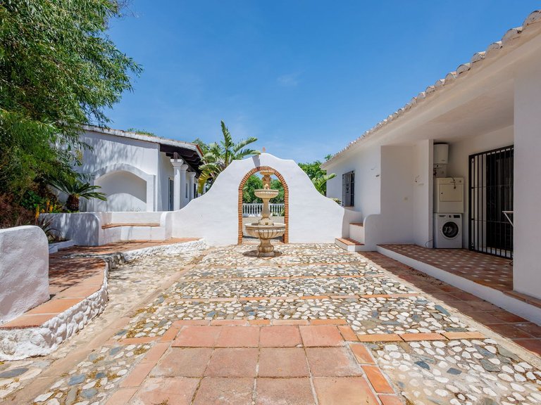 Apartment for Sale  in Alhaurin El Grande, Malaga 36