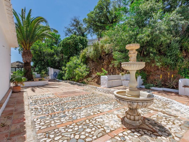 Apartment for Sale  in Alhaurin El Grande, Malaga 5