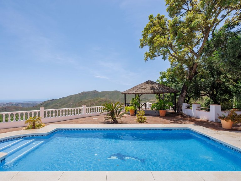 Apartment for Sale  in Alhaurin El Grande, Malaga 31