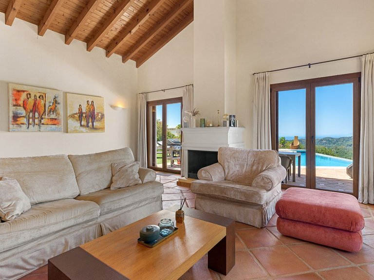 Apartment for Sale  in Benahavis, Malaga 12