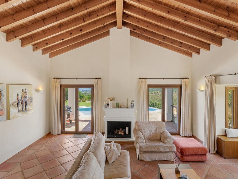 Apartment for Sale  in Benahavis, Malaga 9