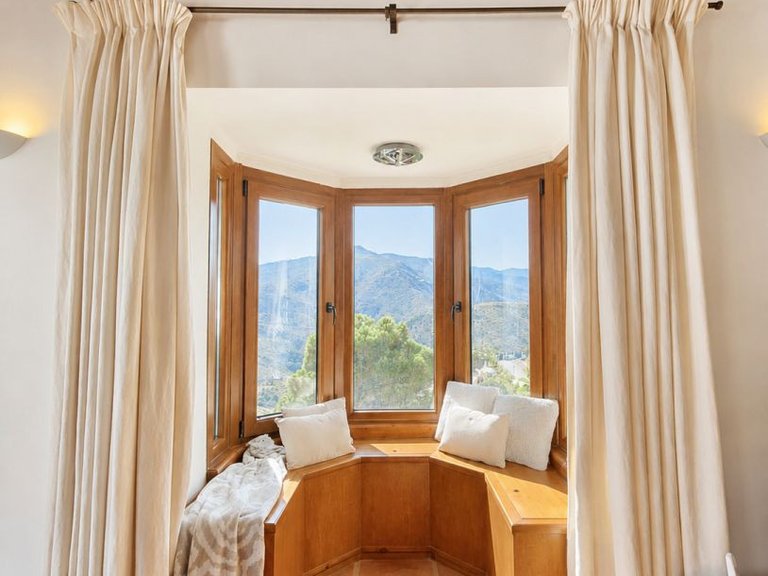Apartment for Sale  in Benahavis, Malaga 11