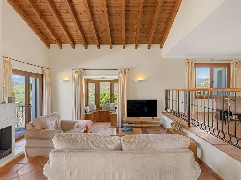 Apartment for Sale  in Benahavis, Malaga 10