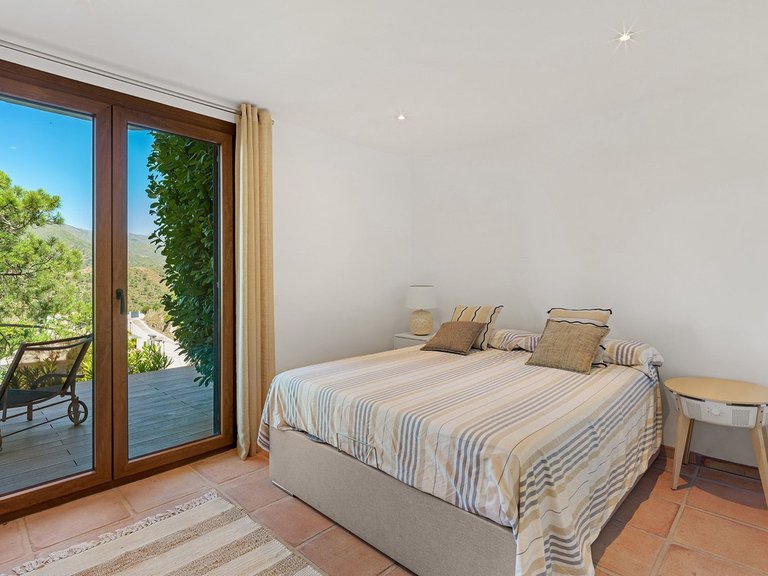 Apartment for Sale  in Benahavis, Malaga 30