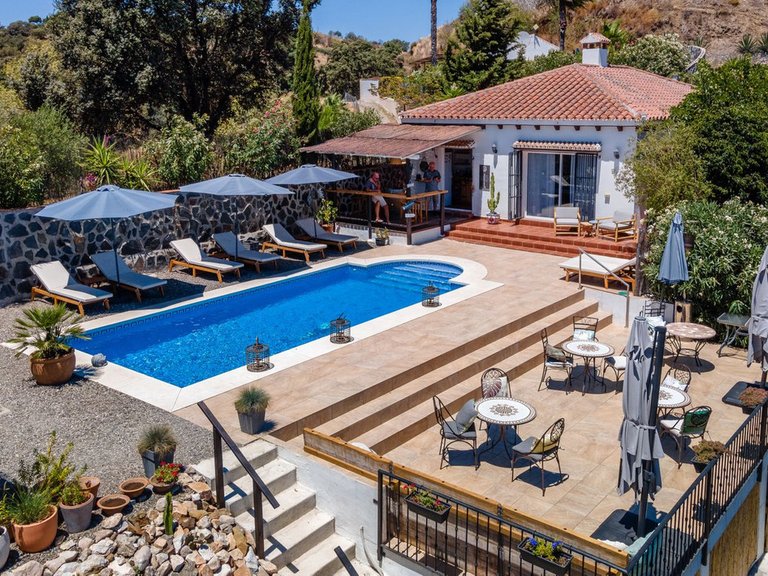 Apartment for Sale  in Alhaurin El Grande, Malaga 2