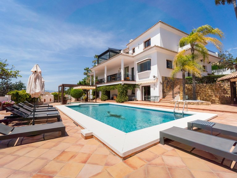 Apartment for Sale  in Marbella, Malaga 2
