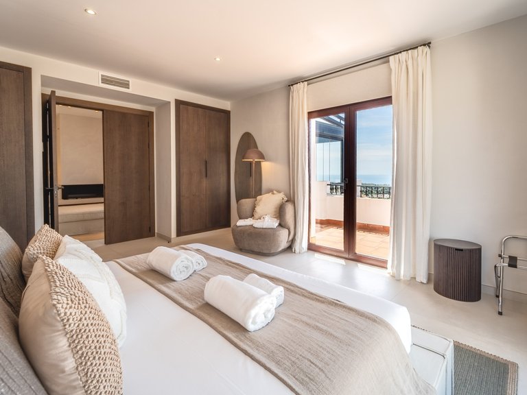 Apartment for Sale  in Marbella, Malaga 24