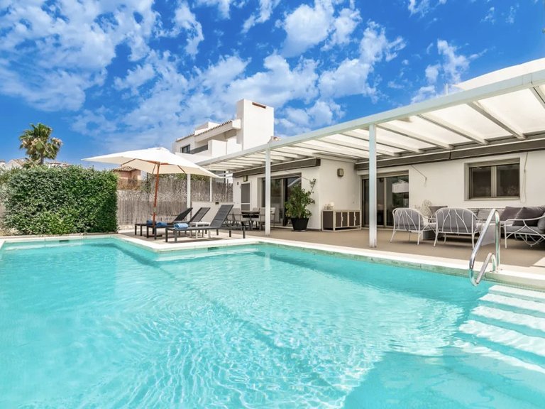 Apartment for Sale  in Marbella, Malaga 2