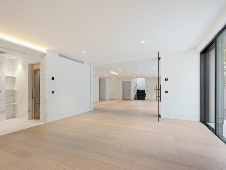 Apartment for Sale  in Marbella, Malaga 29