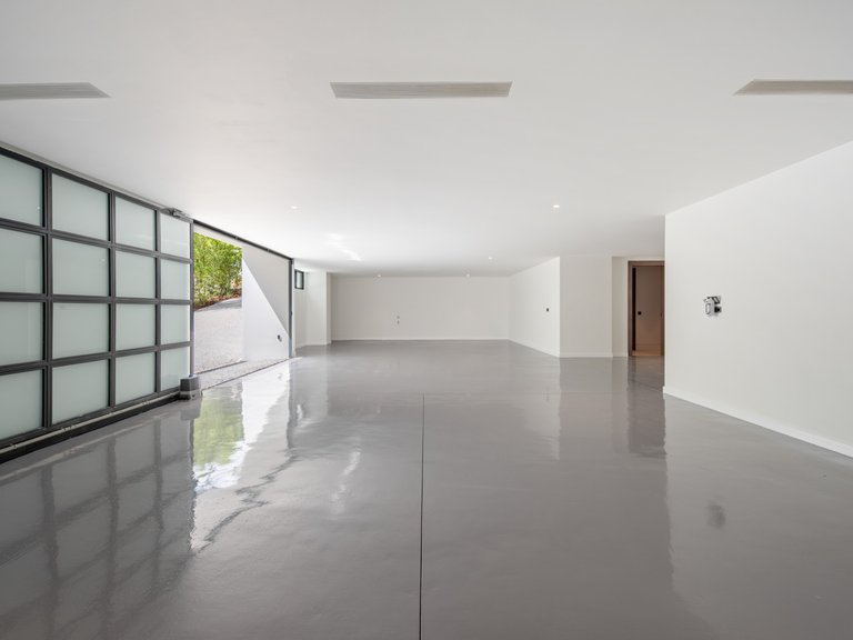 Apartment for Sale  in Marbella, Malaga 33