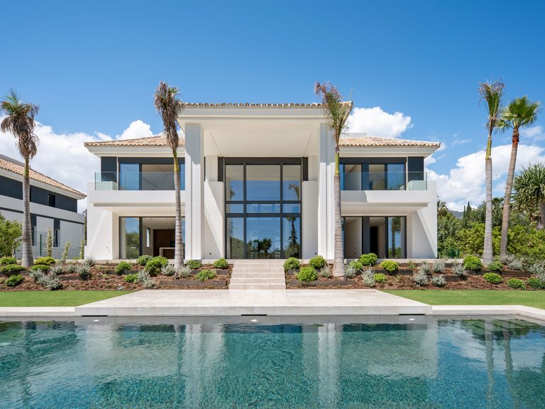 Apartment for Sale  in Marbella, Malaga 1