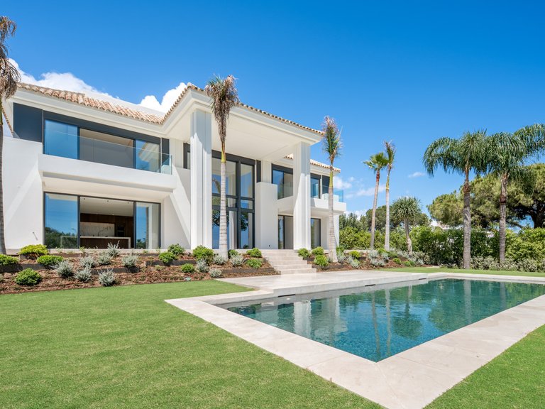 Apartment for Sale  in Marbella, Malaga 2
