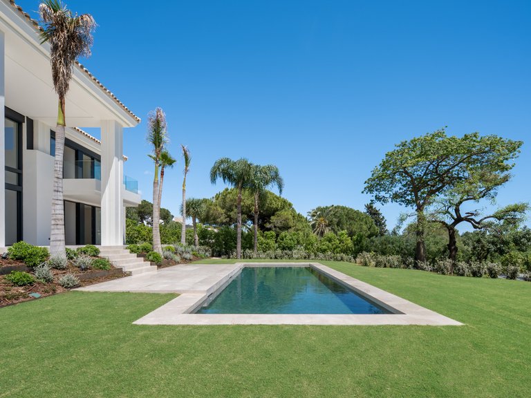 Apartment for Sale  in Marbella, Malaga 38