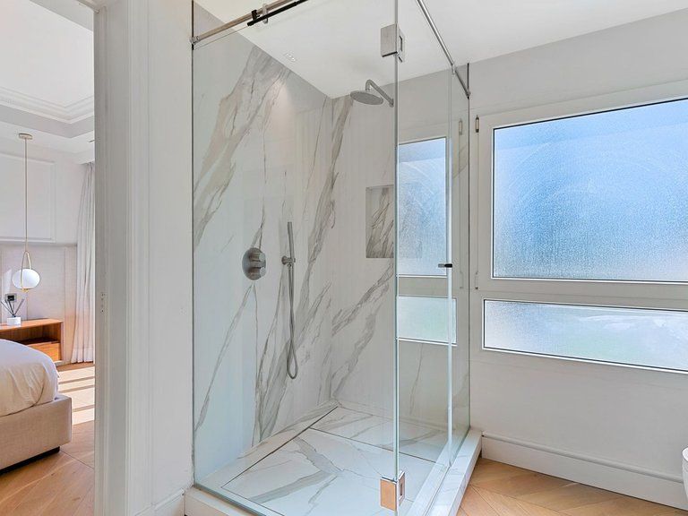 Apartment for Sale  in Marbella, Malaga 17