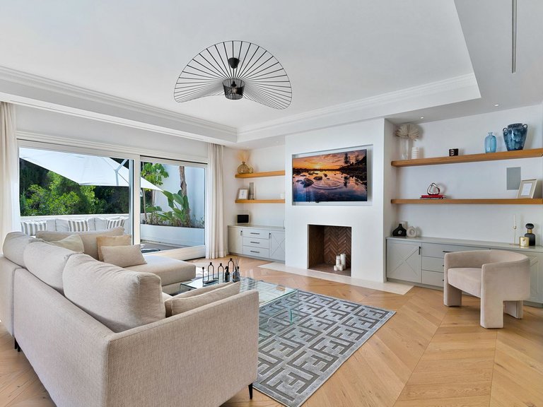 Apartment for Sale  in Marbella, Malaga 3