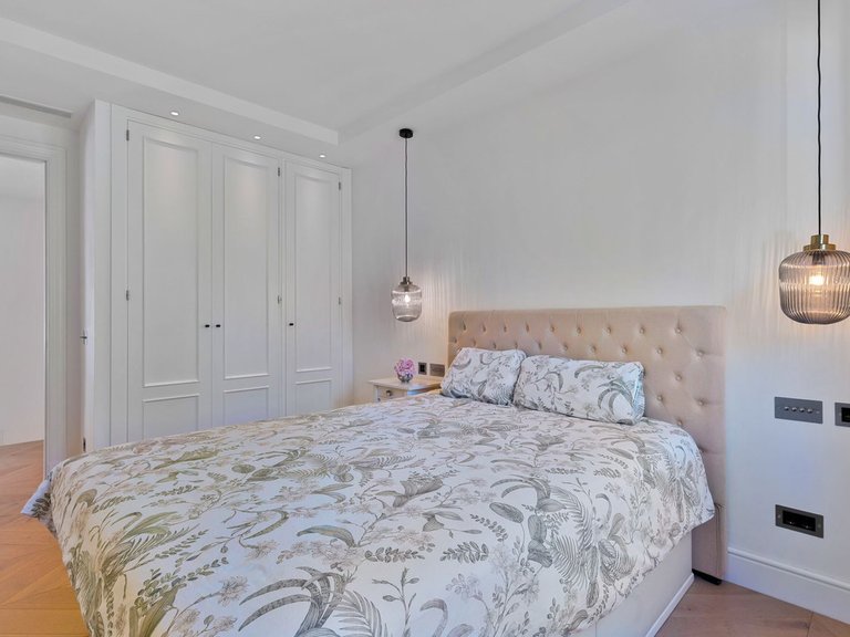Apartment for Sale  in Marbella, Malaga 24