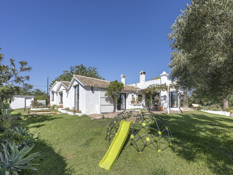 Apartment for Sale  in San Pedro De Alcantara, Malaga 37