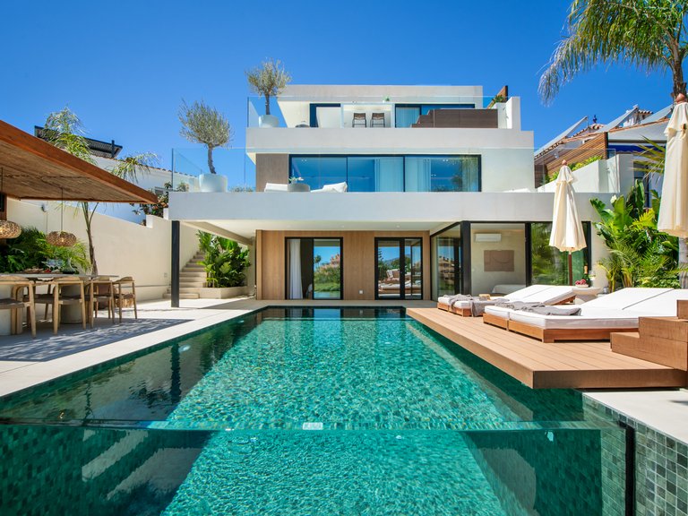 Apartment for Sale  in Marbella, Malaga 34