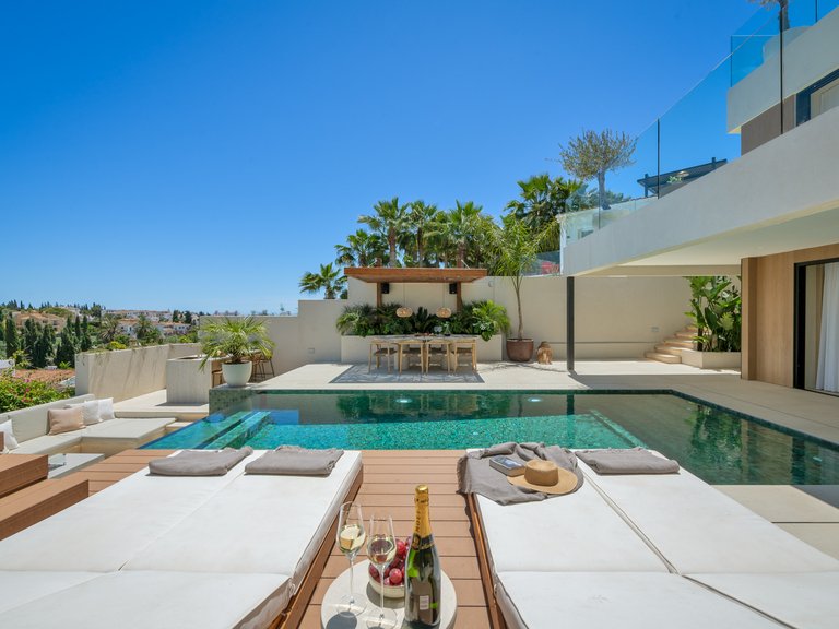 Apartment for Sale  in Marbella, Malaga 20