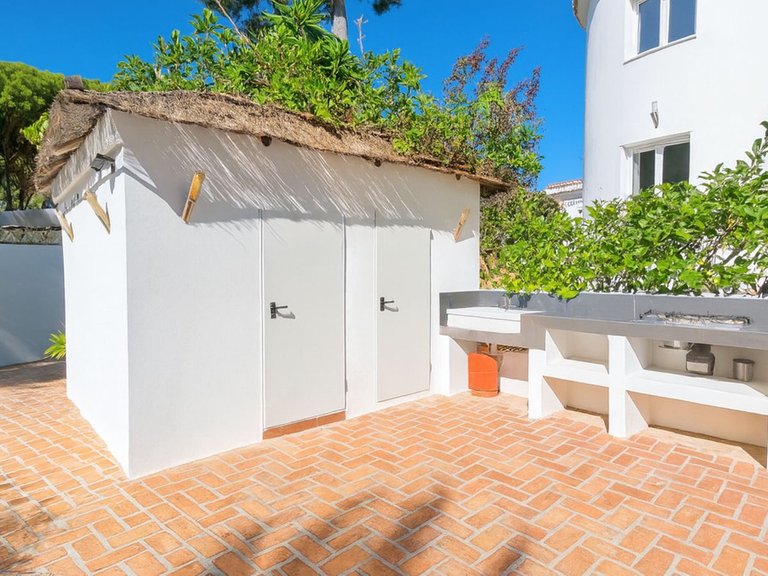 Apartment for Sale  in Marbella, Malaga 47
