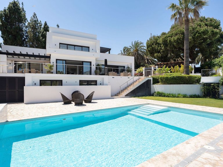 Apartment for Sale  in Marbella, Malaga 3