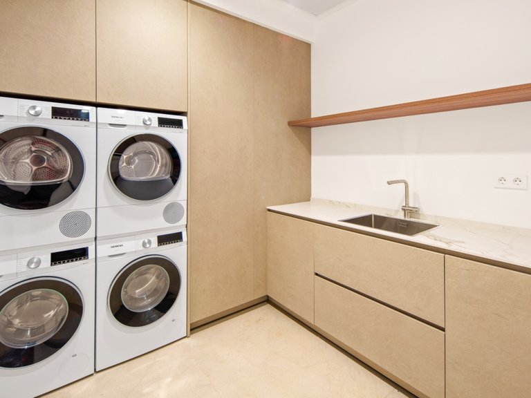 Apartment for Sale  in Marbella, Malaga 43