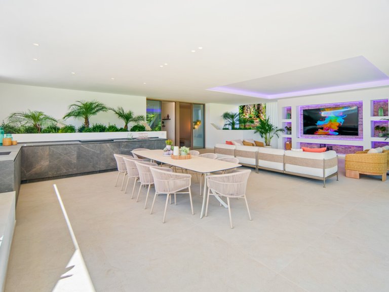 Apartment for Sale  in Marbella, Malaga 30