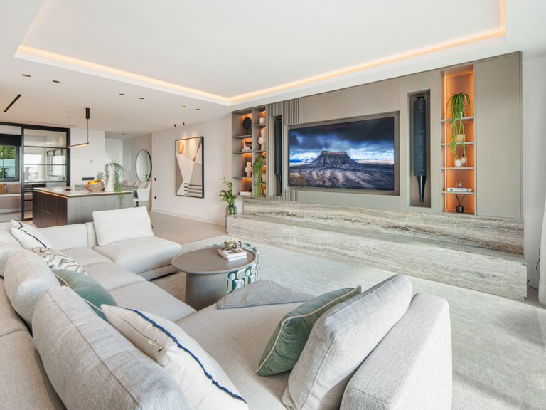 Apartment for Sale  in Benahavis, Malaga 8