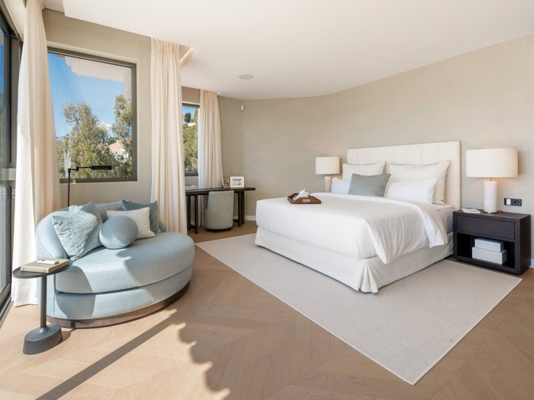 Apartment for Sale  in Benahavis, Malaga 11