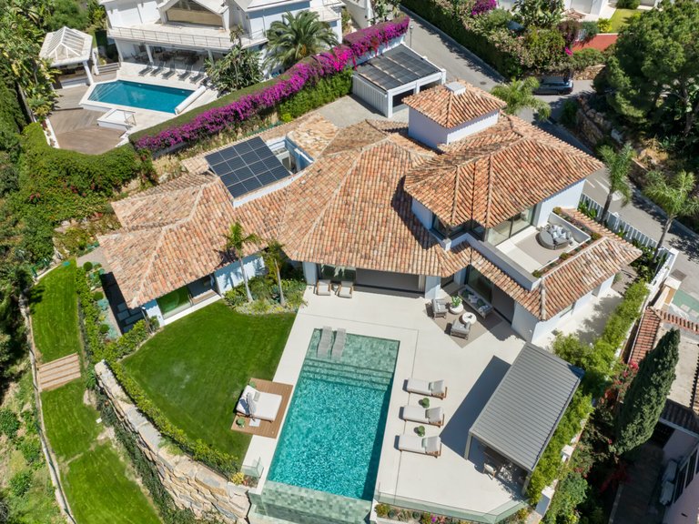 Apartment for Sale  in Benahavis, Malaga 40
