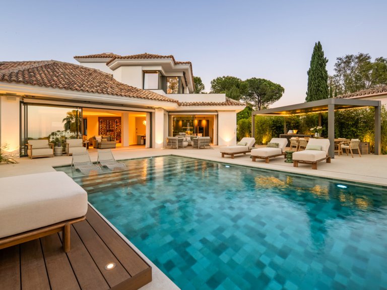 Apartment for Sale  in Benahavis, Malaga 36