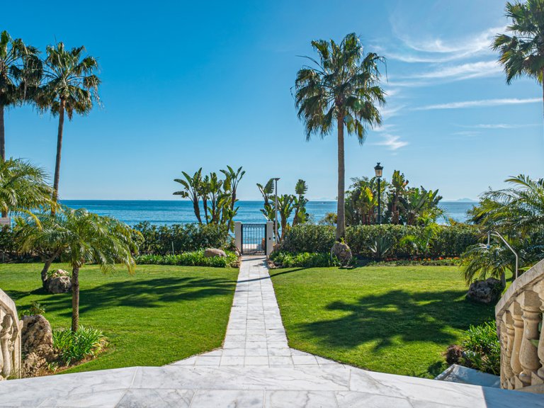 Apartment for Sale  in Estepona, Malaga 21