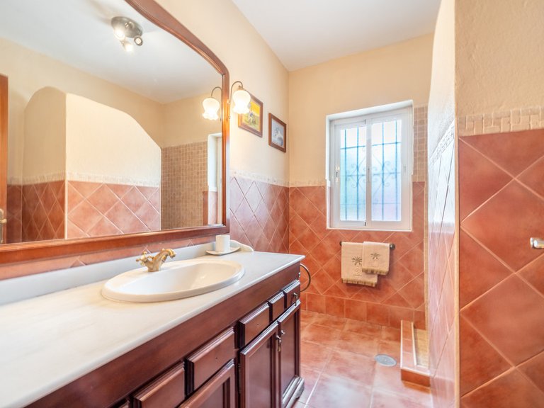 Apartment for Sale  in Marbella, Malaga 30