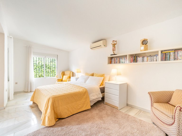Apartment for Sale  in Marbella, Malaga 24