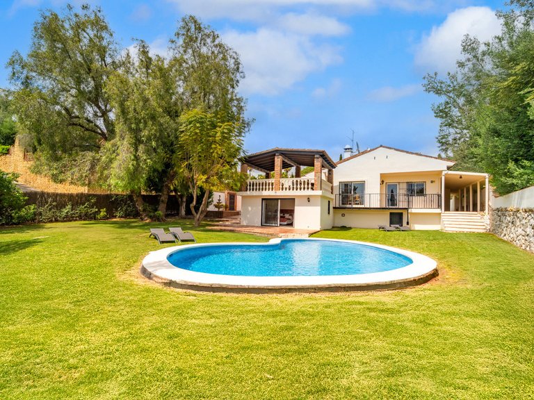 Apartment for Sale  in Marbella, Malaga 2