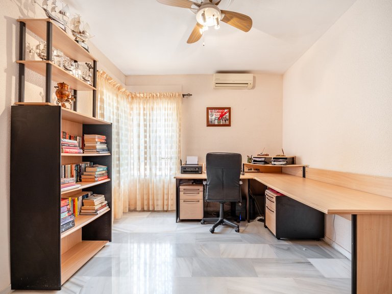 Apartment for Sale  in Marbella, Malaga 28