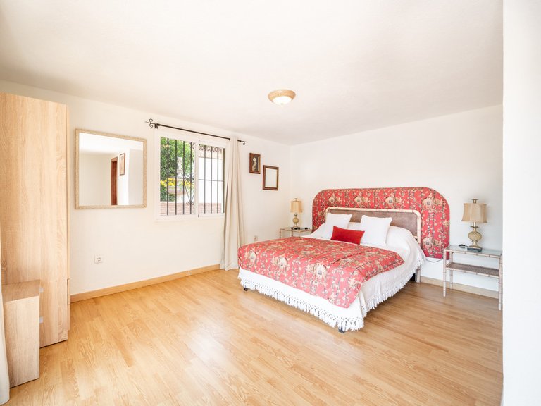 Apartment for Sale  in Marbella, Malaga 34
