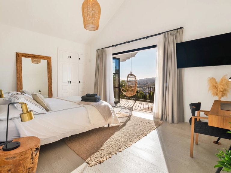 Apartment for Sale  in Benahavis, Malaga 12