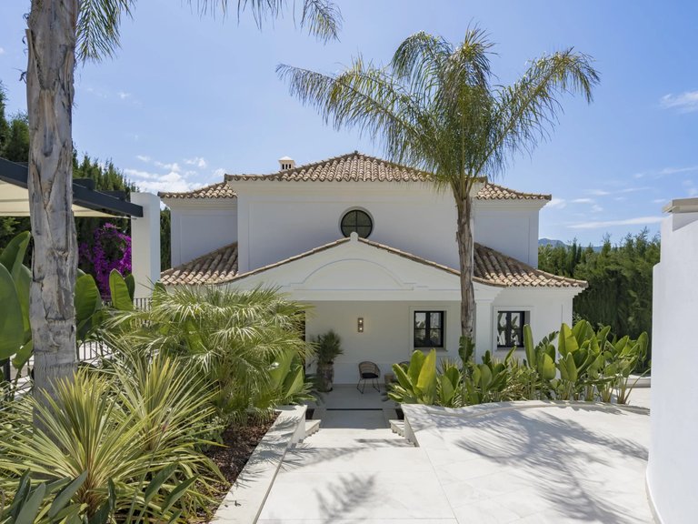 Apartment for Sale  in Benahavis, Malaga 37