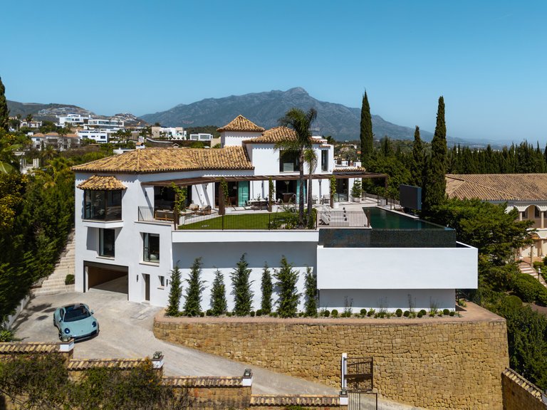 Apartment for Sale  in Benahavis, Malaga 2