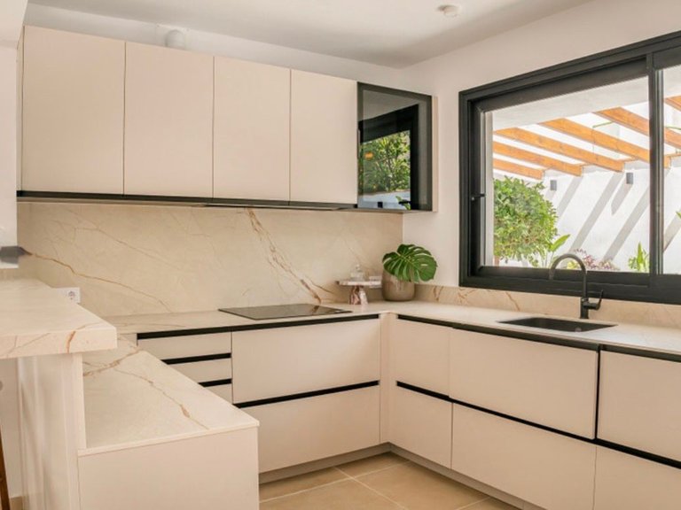 Apartment for Sale  in Marbella, Malaga 11