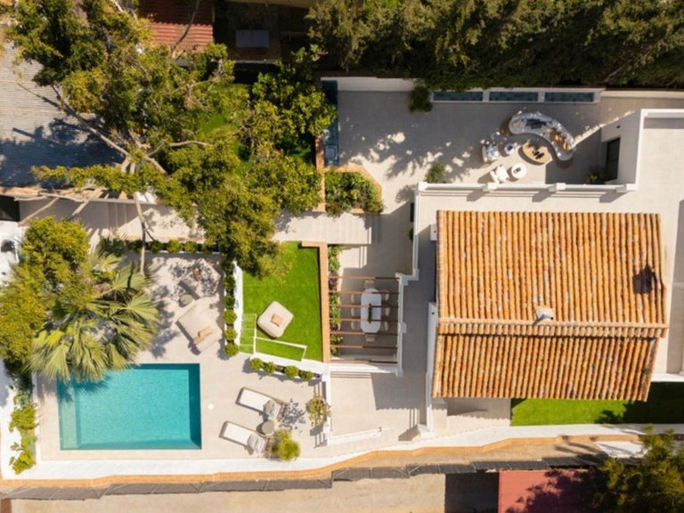 Apartment for Sale  in Marbella, Malaga 19