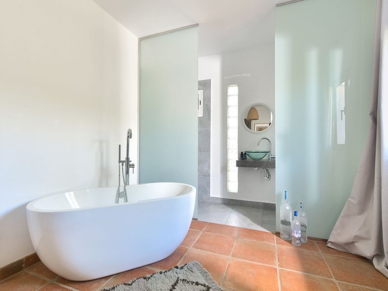 Apartment for Sale  in Marbella, Malaga 21