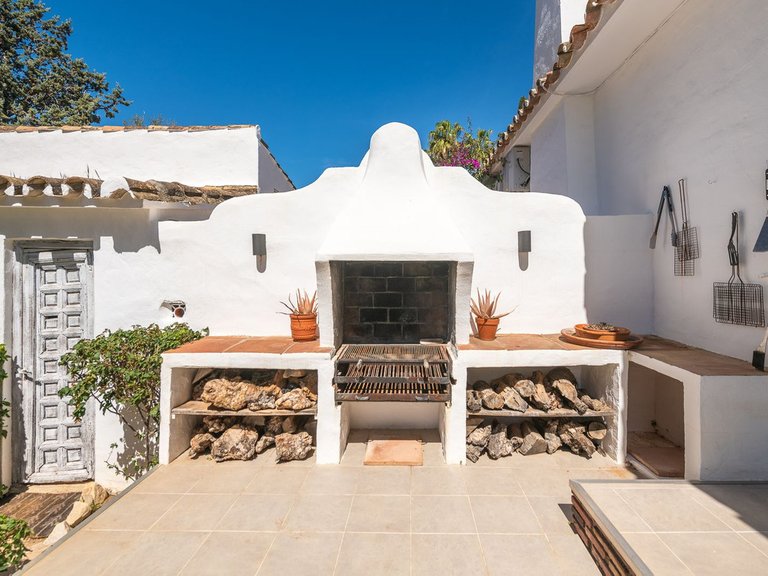 Apartment for Sale  in Marbella, Malaga 34