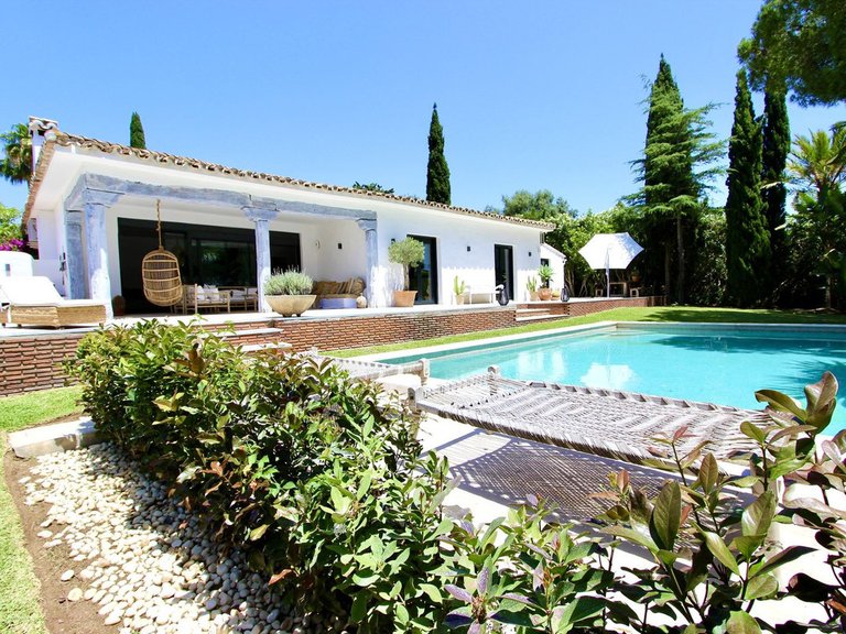 Apartment for Sale  in Marbella, Malaga 41