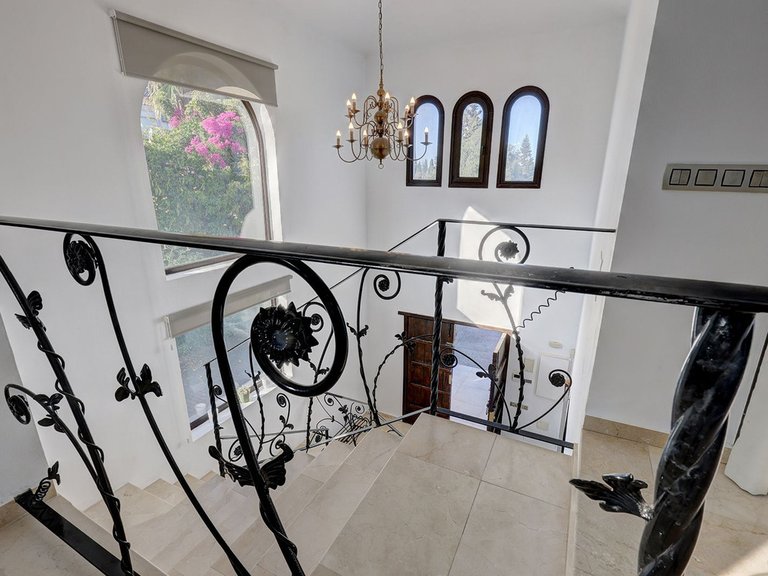 Apartment for Sale  in Marbella, Malaga 11