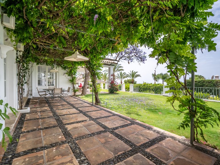Apartment for Sale  in Marbella, Malaga 8