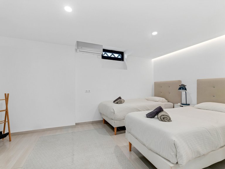 Apartment for Sale  in Marbella, Malaga 28